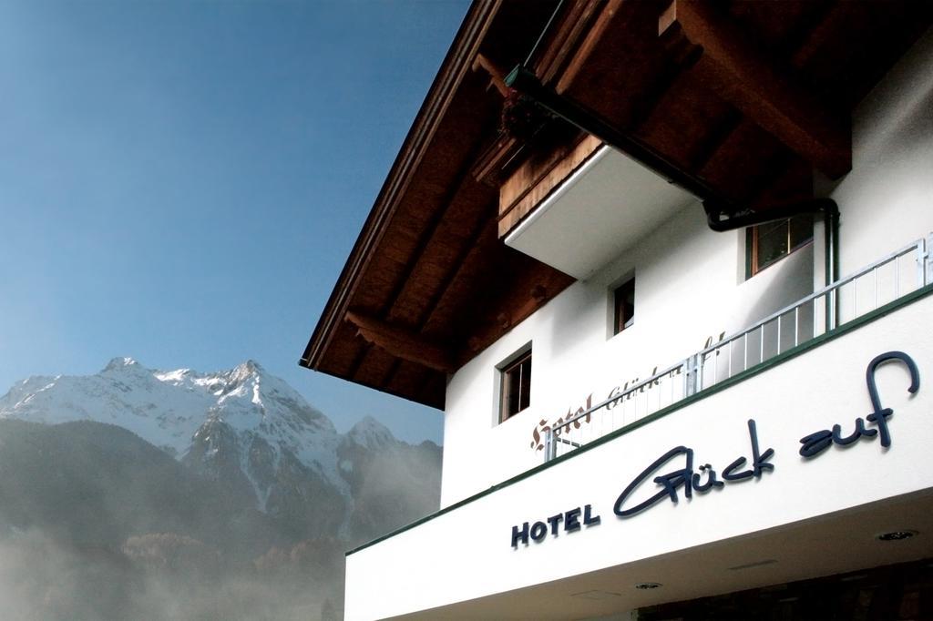 Hotel & Suites Gluck Auf Mayrhofen Zewnętrze zdjęcie