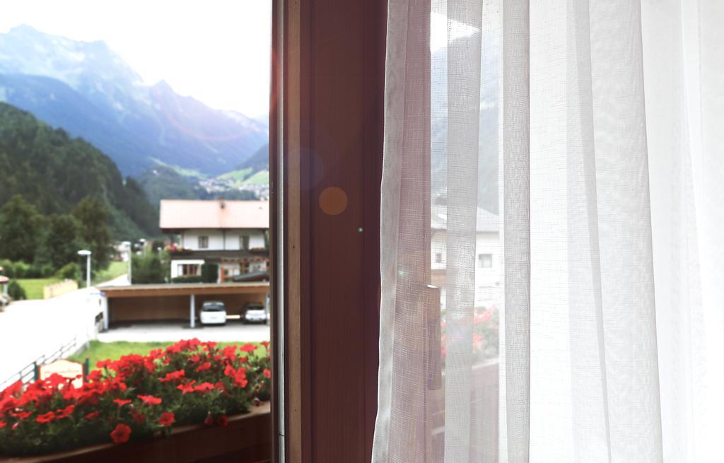 Hotel & Suites Gluck Auf Mayrhofen Zewnętrze zdjęcie