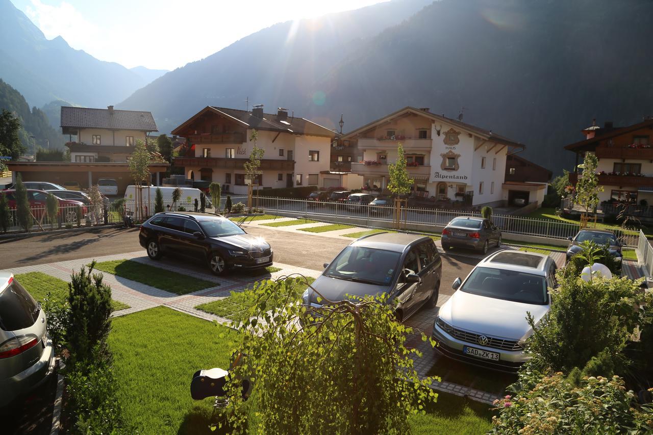 Hotel & Suites Gluck Auf Mayrhofen Zewnętrze zdjęcie